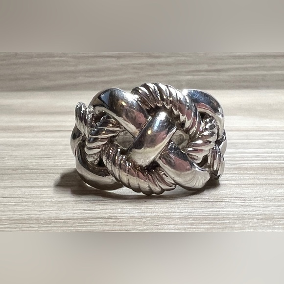 Vintage Italian Designer (2205AR) Sterling Silver Braided Rope Knot Ring, Size 9 - Picture 2 of 10